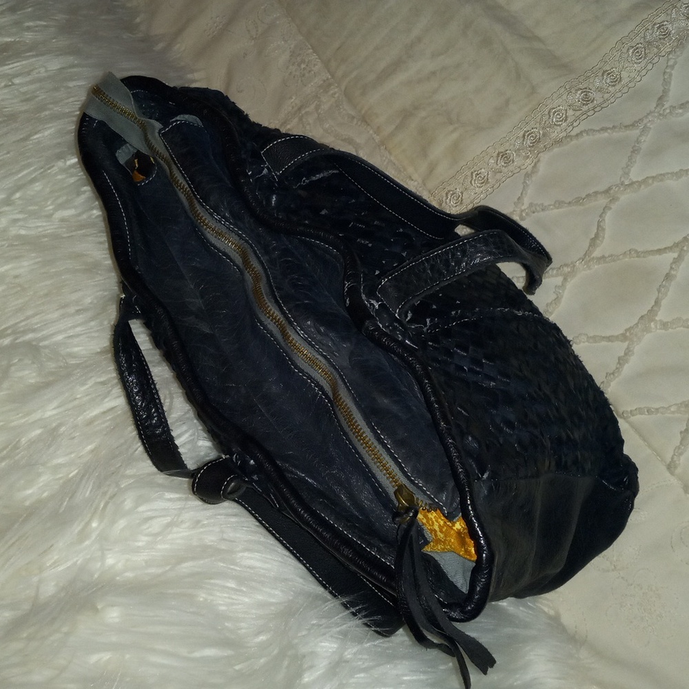 Leather Black Pebbled Weaved Shoulder Bag Purse - Picture 6 of 16
